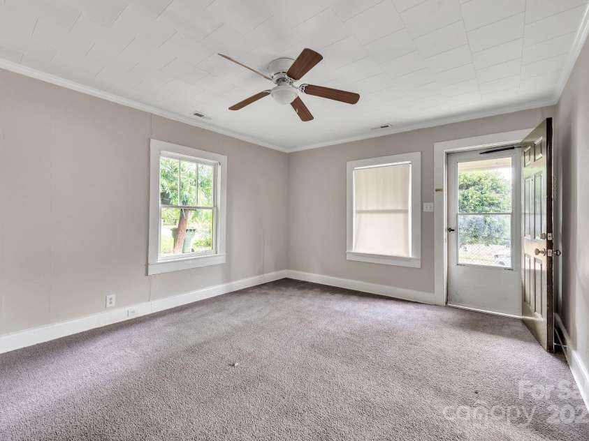807 3rd Street, Kings Mountain, NC 28086.  MLS# CAR4269295, YatesRealty ID 34588. 