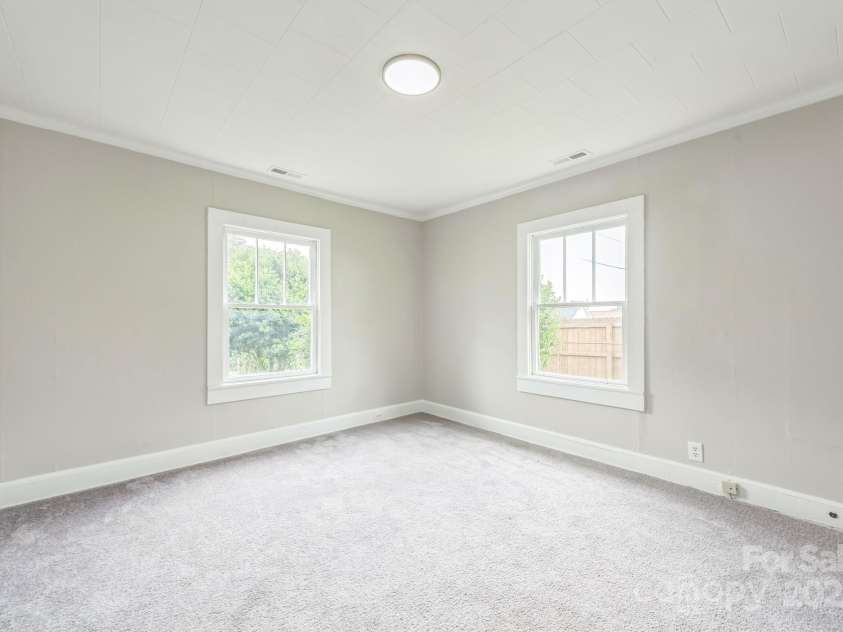 807 3rd Street, Kings Mountain, NC 28086.  MLS# CAR4269295, YatesRealty ID 34588. 