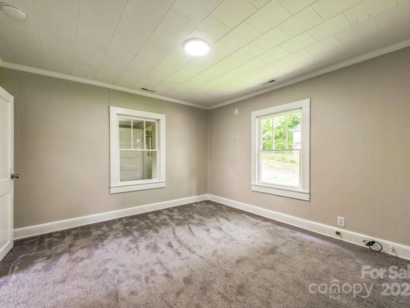 807 3rd Street, Kings Mountain, NC 28086.  MLS# CAR4269295, YatesRealty ID 34588. 