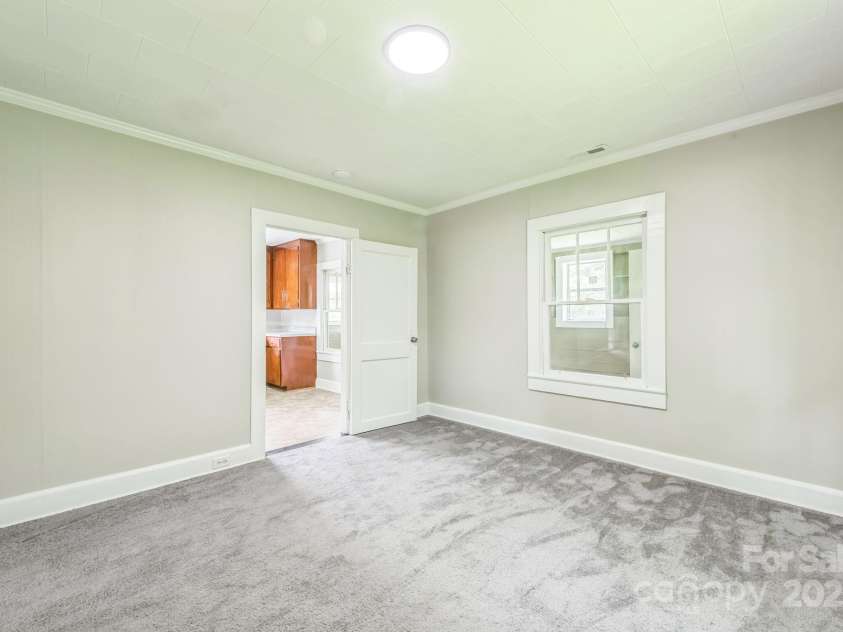 807 3rd Street, Kings Mountain, NC 28086.  MLS# CAR4269295, YatesRealty ID 34588. 