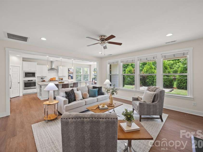 12021 Grey Partridge Drive, Charlotte, NC 28278.  MLS# CAR4396177, YatesRealty ID 34589. Nice open floorplan makes living and entertaining a breeze.  