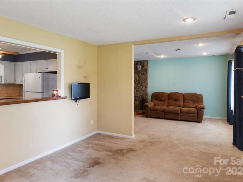 6803 Murrayville Road, Wilmington, NC 28411.  MLS# CAR4269645, YatesRealty ID 34589. 