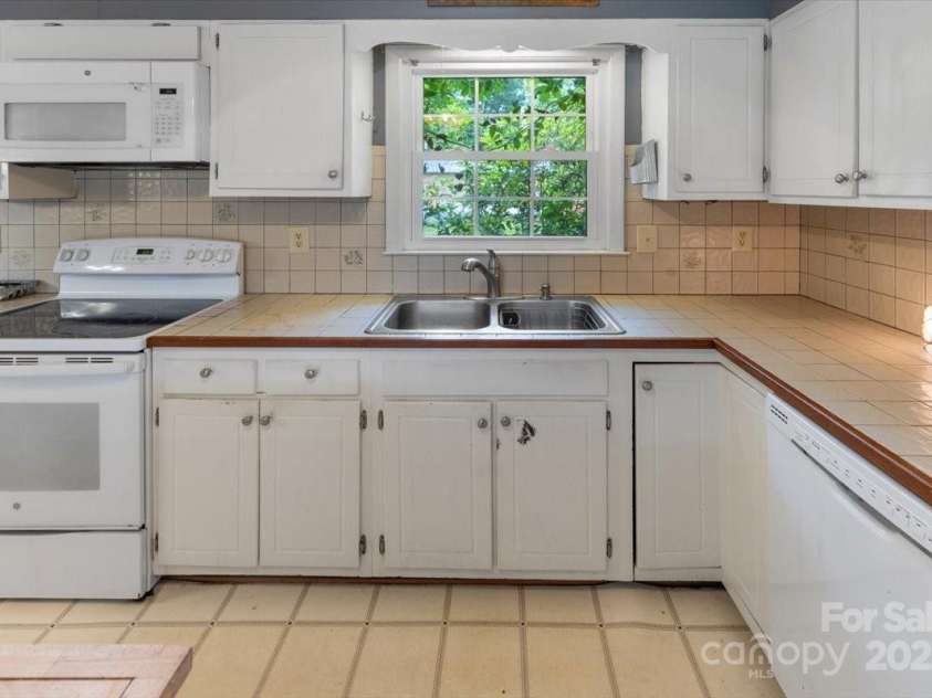 6803 Murrayville Road, Wilmington, NC 28411.  MLS# CAR4269645, YatesRealty ID 34589. 