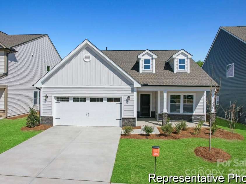 114 Peak View Road, Statesville, NC 28677.  MLS# CAR4327028, YatesRealty ID 3459. 