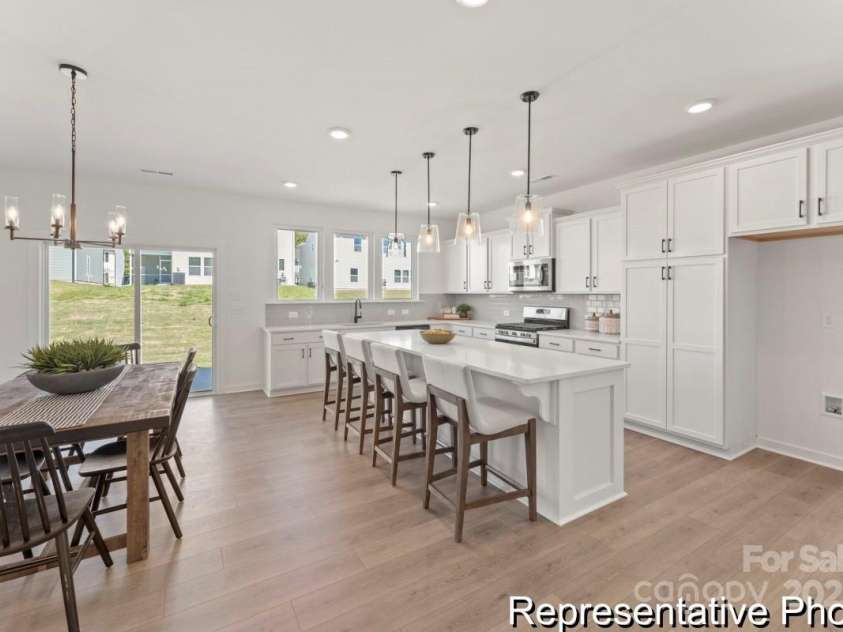 114 Peak View Road, Statesville, NC 28677.  MLS# CAR4327028, YatesRealty ID 3459. 