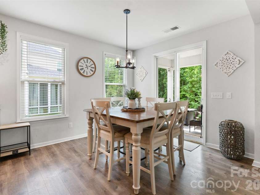10397 Paper Birch Drive, Charlotte, NC 28215.  MLS# CAR4397748, YatesRealty ID 34590. 