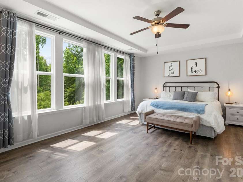 10397 Paper Birch Drive, Charlotte, NC 28215.  MLS# CAR4397748, YatesRealty ID 34590. 