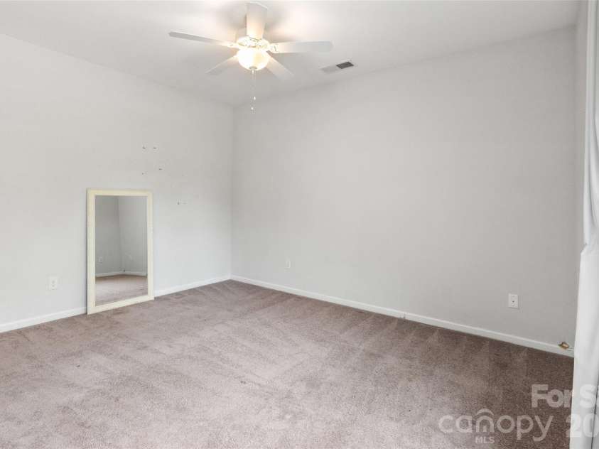 10397 Paper Birch Drive, Charlotte, NC 28215.  MLS# CAR4397748, YatesRealty ID 34590. 