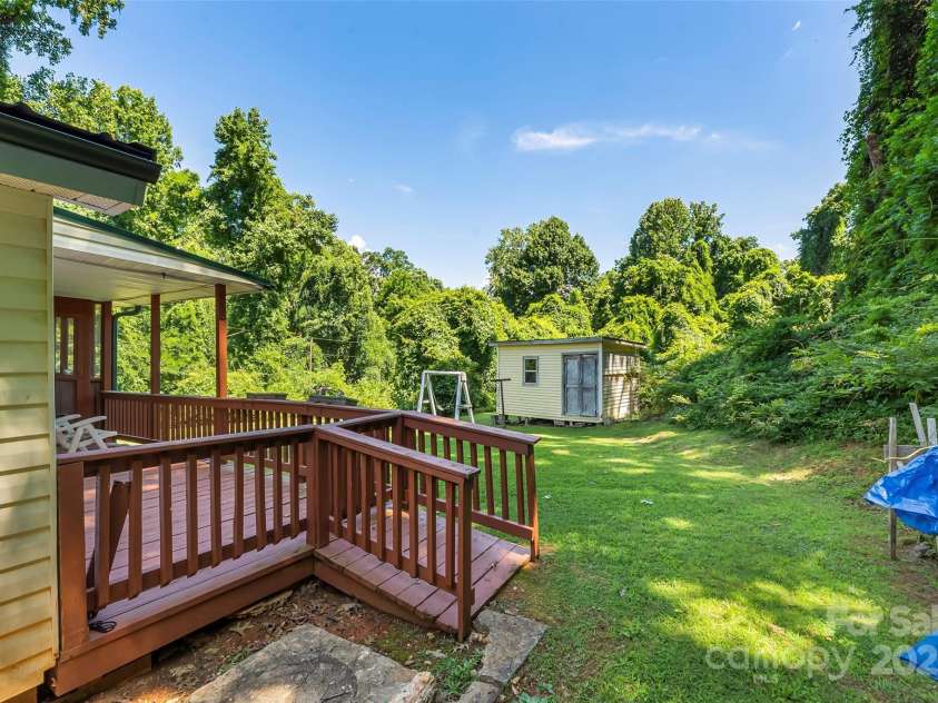339 Highland Drive, Marion, NC 28752.  MLS# CAR4278072, YatesRealty ID 34591. 