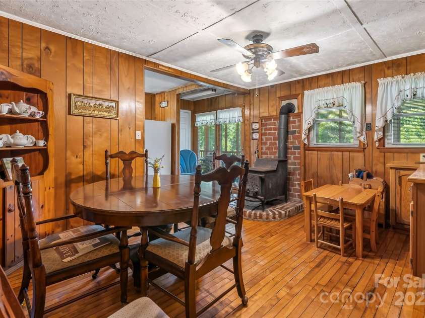 339 Highland Drive, Marion, NC 28752.  MLS# CAR4278072, YatesRealty ID 34591. 