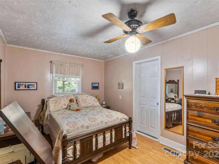 339 Highland Drive, Marion, NC 28752.  MLS# CAR4278072, YatesRealty ID 34591. 