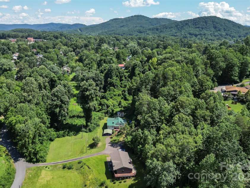 339 Highland Drive, Marion, NC 28752.  MLS# CAR4278072, YatesRealty ID 34591. 