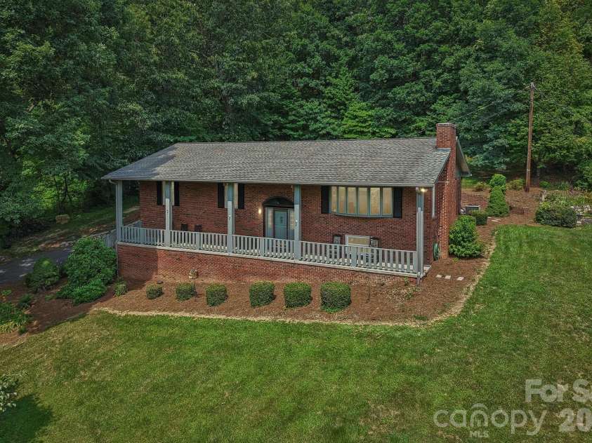 57 Chateau Place, Waynesville, NC 28786.  MLS# CAR4398098, YatesRealty ID 34591. 