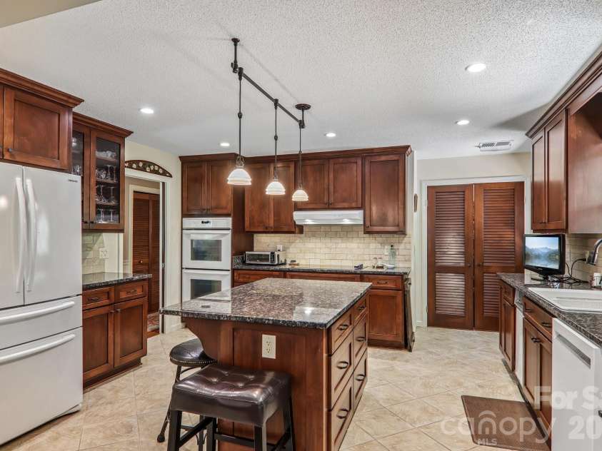 57 Chateau Place, Waynesville, NC 28786.  MLS# CAR4398098, YatesRealty ID 34591. 