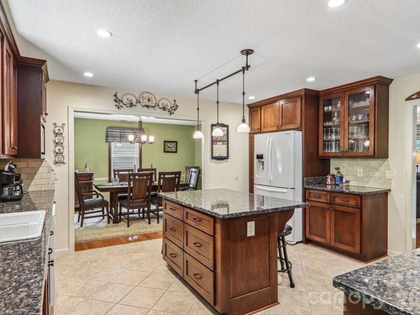 57 Chateau Place, Waynesville, NC 28786.  MLS# CAR4398098, YatesRealty ID 34591. 