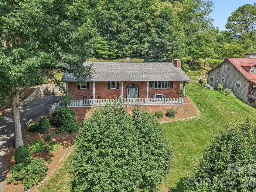 57 Chateau Place, Waynesville, NC 28786.  MLS# CAR4398098, YatesRealty ID 34591. 