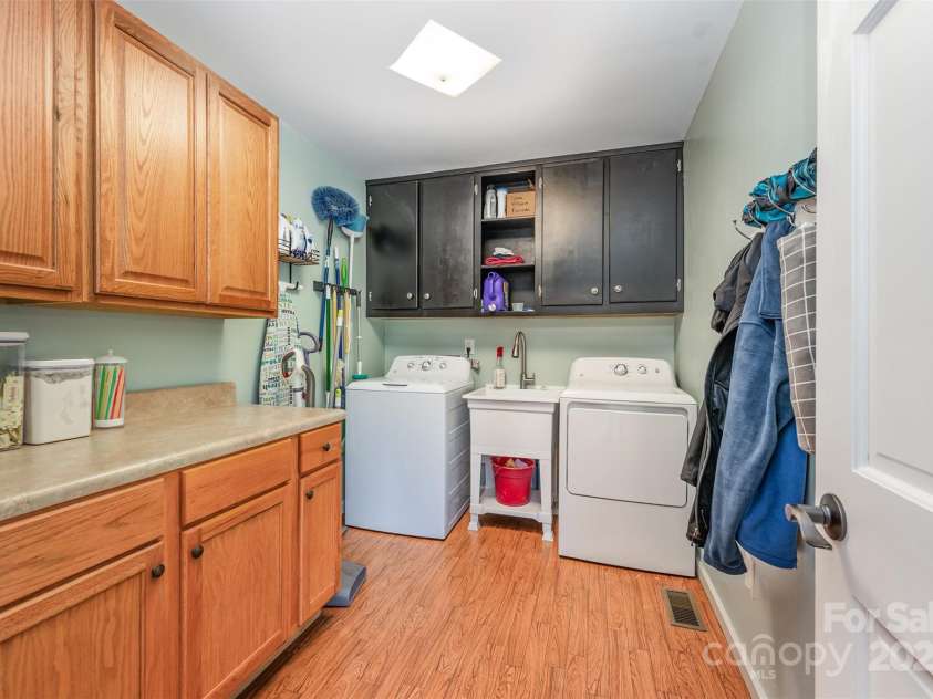 250 Wesley Amaker Road, York, SC 29745.  MLS# CAR4270834, YatesRealty ID 34592. 