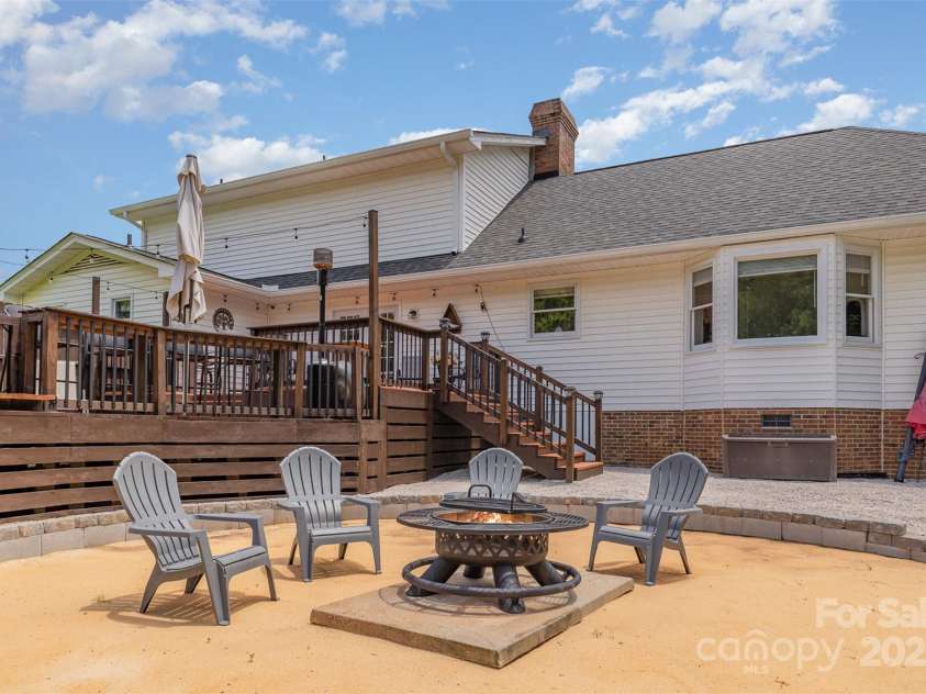 250 Wesley Amaker Road, York, SC 29745.  MLS# CAR4270834, YatesRealty ID 34592. 