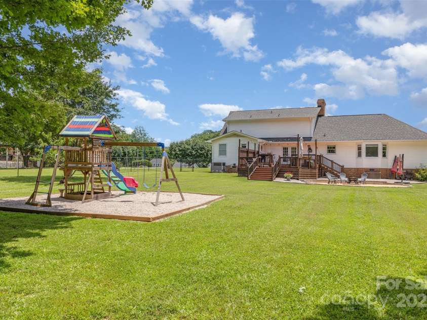 250 Wesley Amaker Road, York, SC 29745.  MLS# CAR4270834, YatesRealty ID 34592. 