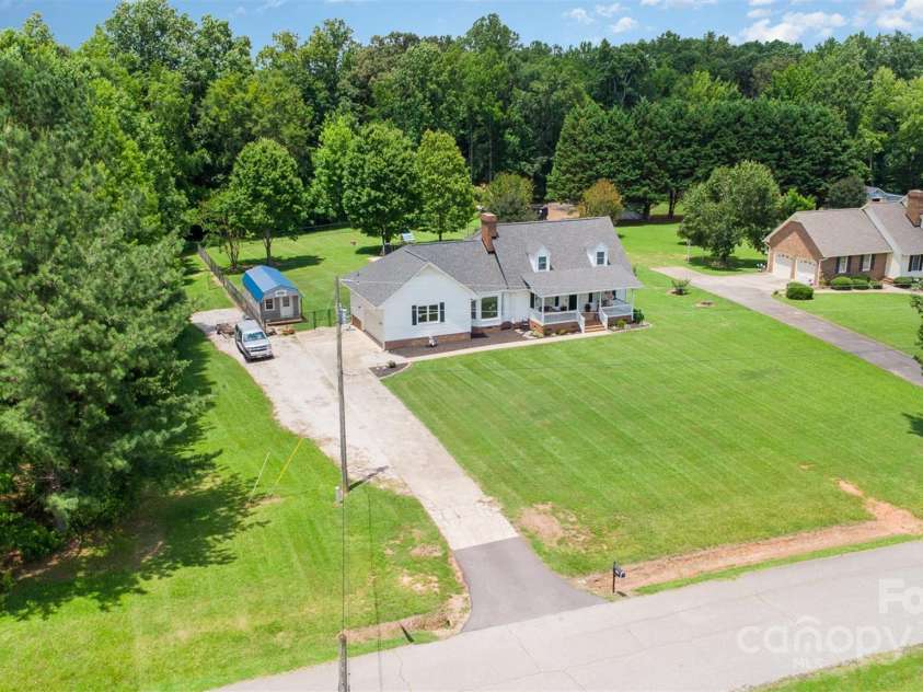 250 Wesley Amaker Road, York, SC 29745.  MLS# CAR4270834, YatesRealty ID 34592. 