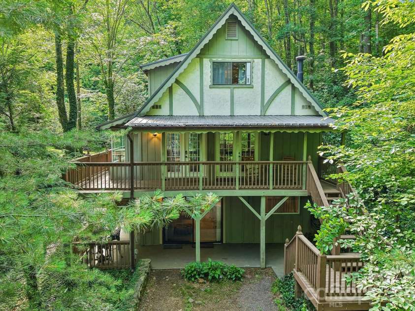 21 Christy Lane, Maggie Valley, NC 28751.  MLS# CAR4397340, YatesRealty ID 34593. 