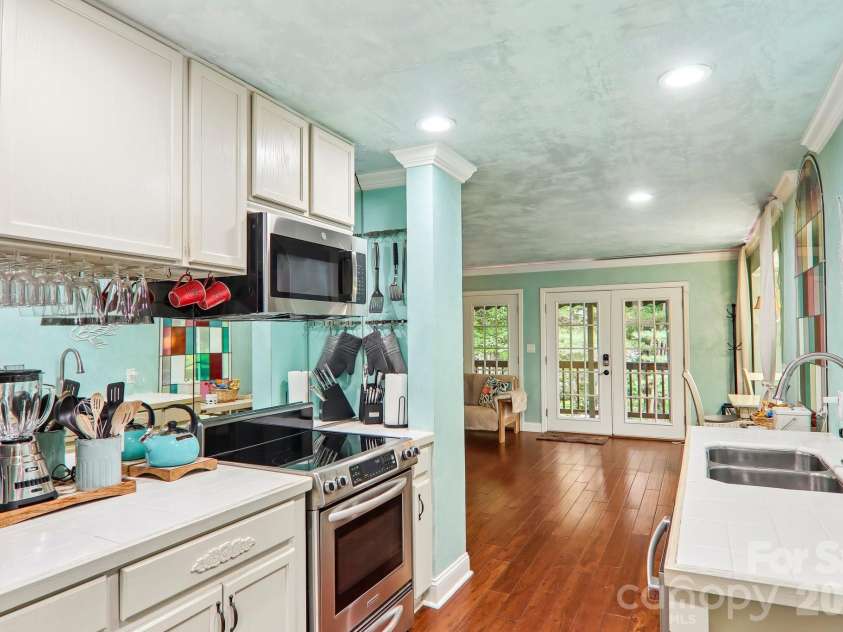 21 Christy Lane, Maggie Valley, NC 28751.  MLS# CAR4397340, YatesRealty ID 34593. 
