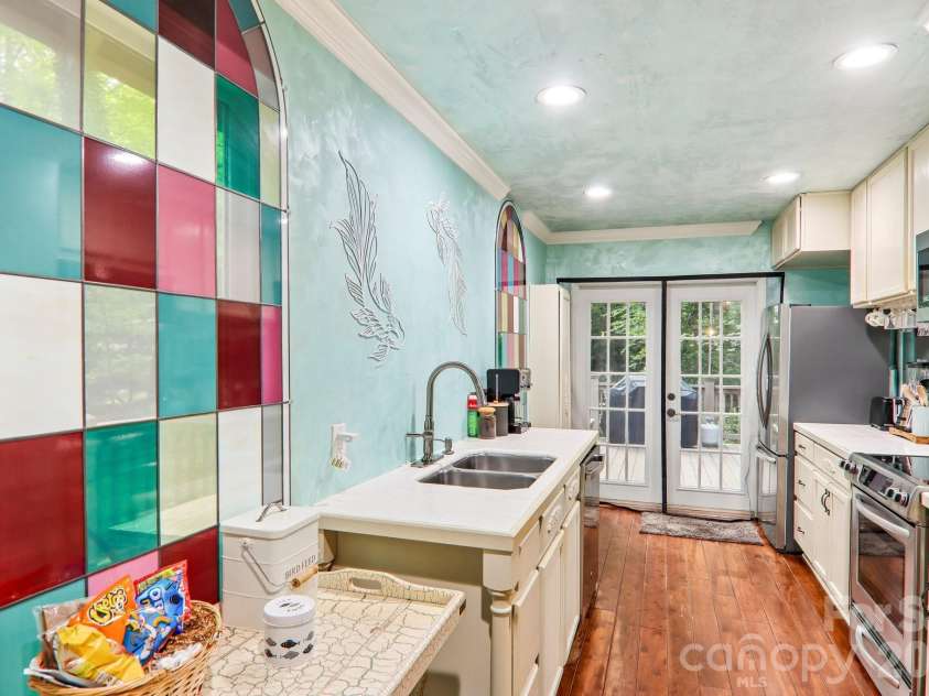 21 Christy Lane, Maggie Valley, NC 28751.  MLS# CAR4397340, YatesRealty ID 34593. 