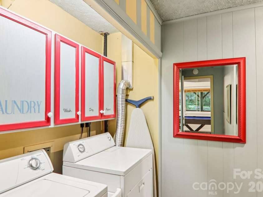 21 Christy Lane, Maggie Valley, NC 28751.  MLS# CAR4397340, YatesRealty ID 34593. 