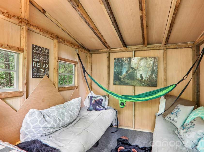 21 Christy Lane, Maggie Valley, NC 28751.  MLS# CAR4397340, YatesRealty ID 34593. 