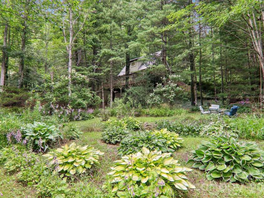 21 Christy Lane, Maggie Valley, NC 28751.  MLS# CAR4397340, YatesRealty ID 34593. 