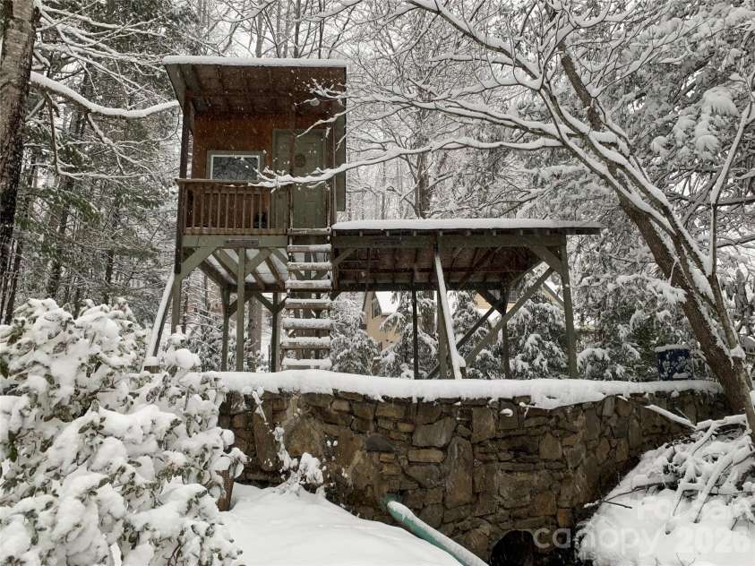 21 Christy Lane, Maggie Valley, NC 28751.  MLS# CAR4397340, YatesRealty ID 34593. 