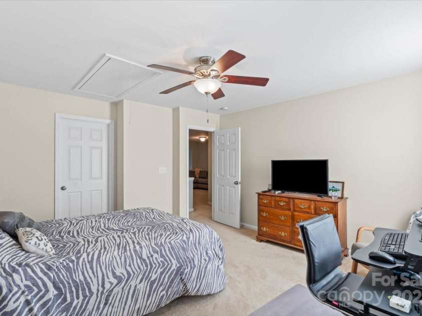 19241 Lake Norman Cove Drive, Cornelius, NC 28031.  MLS# CAR4283303, YatesRealty ID 34596. 