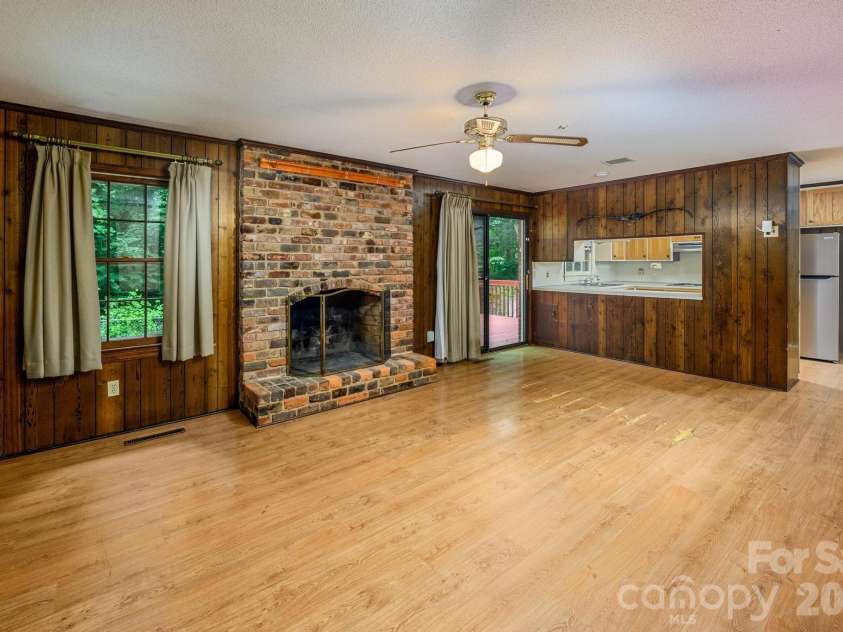 236 Heritage Place, Mooresville, NC 28115.  MLS# CAR4393335, YatesRealty ID 34596. 
