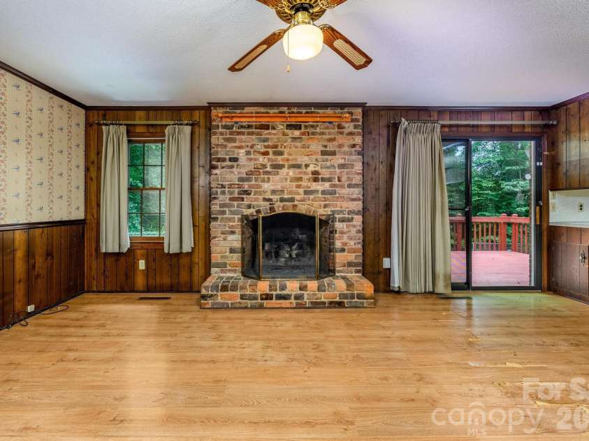 236 Heritage Place, Mooresville, NC 28115.  MLS# CAR4393335, YatesRealty ID 34596. 