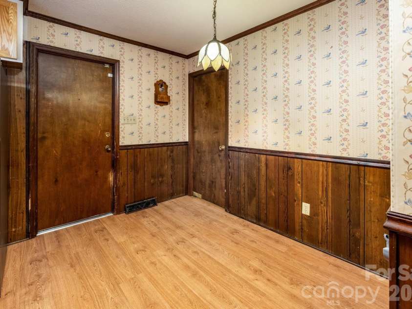 236 Heritage Place, Mooresville, NC 28115.  MLS# CAR4393335, YatesRealty ID 34596. 