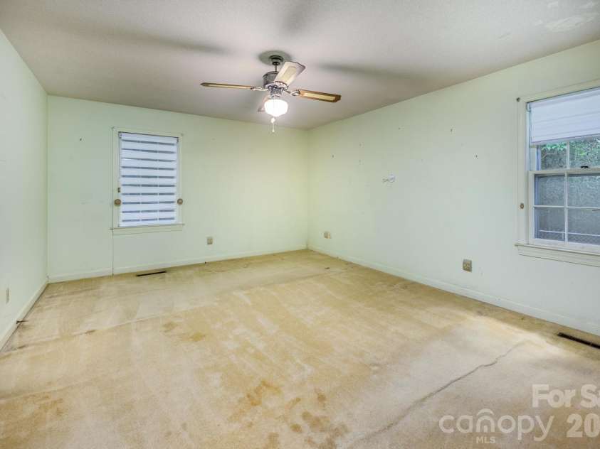 236 Heritage Place, Mooresville, NC 28115.  MLS# CAR4393335, YatesRealty ID 34596. 