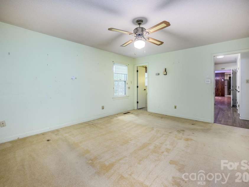236 Heritage Place, Mooresville, NC 28115.  MLS# CAR4393335, YatesRealty ID 34596. 