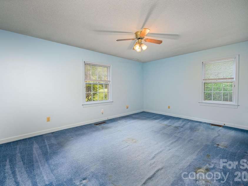 236 Heritage Place, Mooresville, NC 28115.  MLS# CAR4393335, YatesRealty ID 34596. 