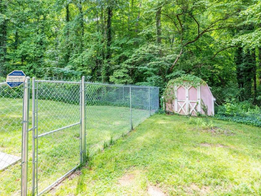 236 Heritage Place, Mooresville, NC 28115.  MLS# CAR4393335, YatesRealty ID 34596. 