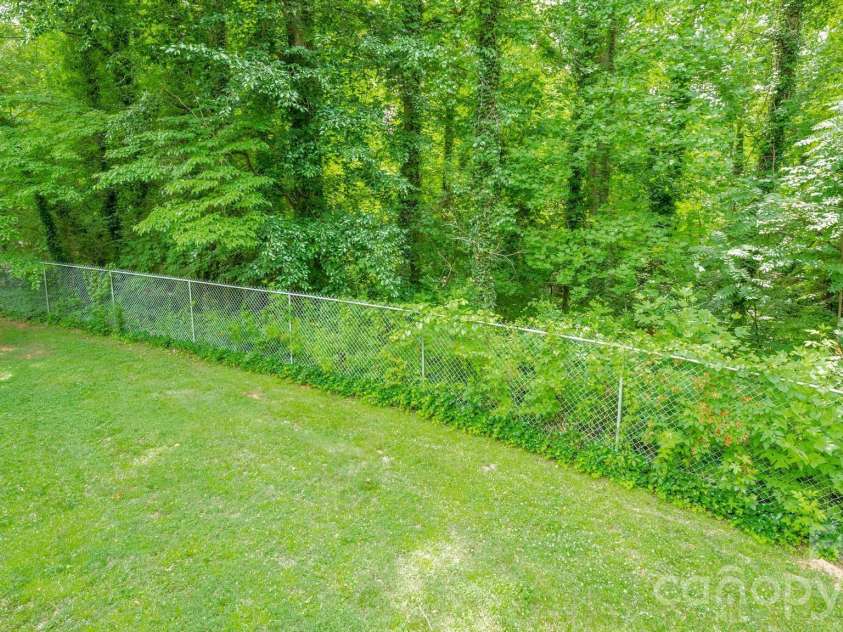 236 Heritage Place, Mooresville, NC 28115.  MLS# CAR4393335, YatesRealty ID 34596. 