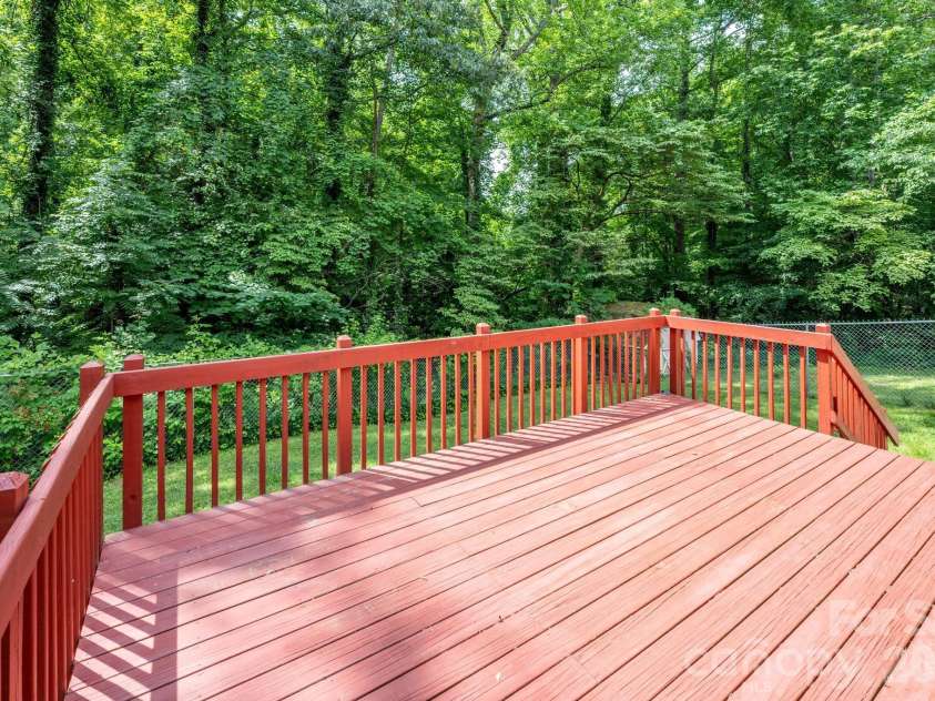 236 Heritage Place, Mooresville, NC 28115.  MLS# CAR4393335, YatesRealty ID 34596. 