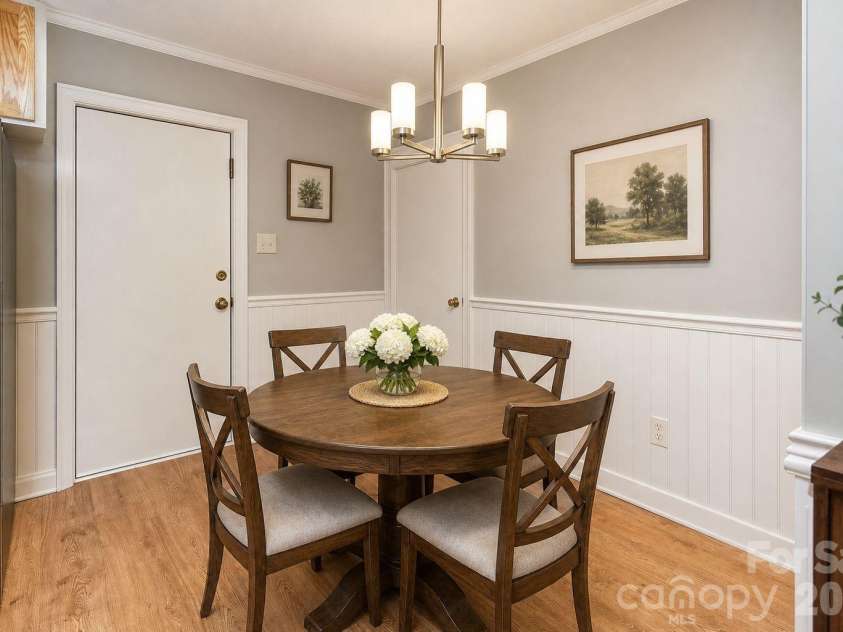 236 Heritage Place, Mooresville, NC 28115.  MLS# CAR4393335, YatesRealty ID 34596. Lovely breakfast area idea
