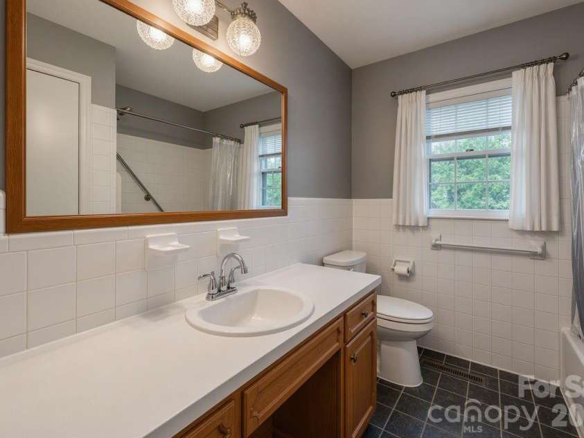 236 Heritage Place, Mooresville, NC 28115.  MLS# CAR4393335, YatesRealty ID 34596. With a few updates it could be this...