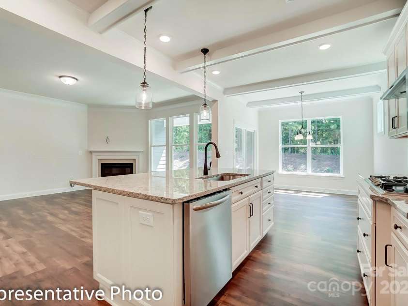 1426 Crooked Stick Drive, Rock Hill, SC 29730.  MLS# CAR4295702, YatesRealty ID 34597. 