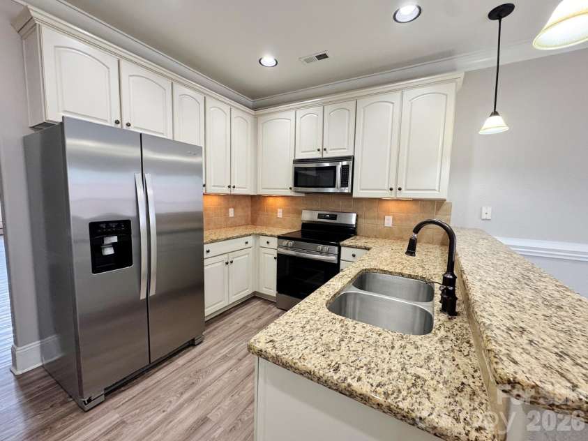 1005 Stuarts Landing Drive, Cramerton, NC 28032.  MLS# CAR4397129, YatesRealty ID 34598. 