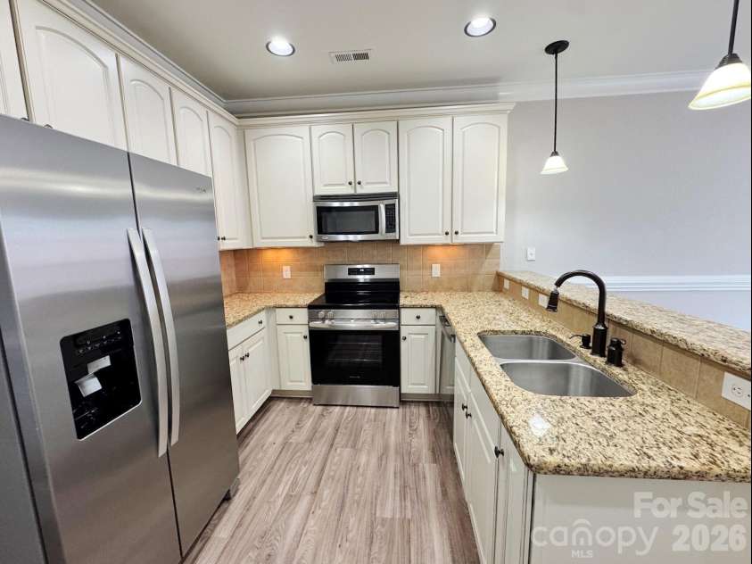 1005 Stuarts Landing Drive, Cramerton, NC 28032.  MLS# CAR4397129, YatesRealty ID 34598. 