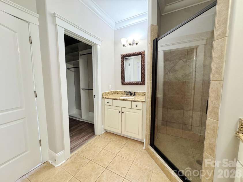 1005 Stuarts Landing Drive, Cramerton, NC 28032.  MLS# CAR4397129, YatesRealty ID 34598. 