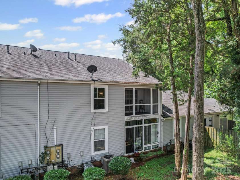 1563 Hunt Club Court, Rock Hill, SC 29732.  MLS# CAR4286943, YatesRealty ID 34598. 