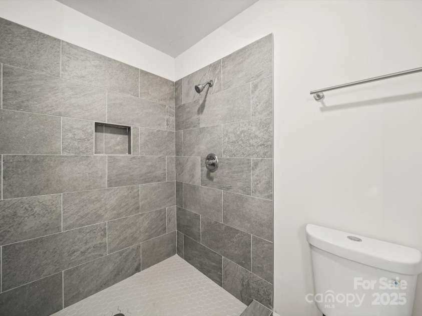 1563 Hunt Club Court, Rock Hill, SC 29732.  MLS# CAR4286943, YatesRealty ID 34598. Walk-in Shower