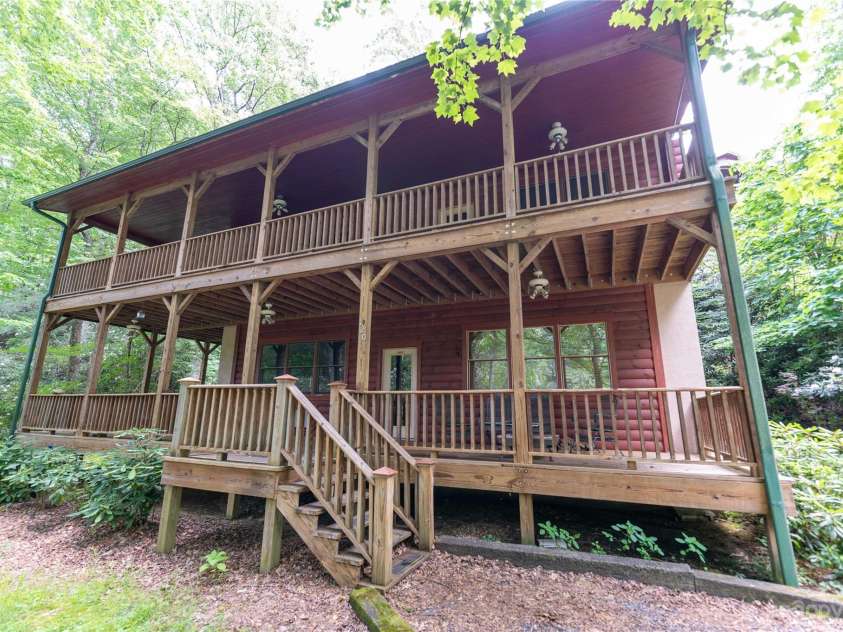 120 Brookwood Lane, Burnsville, NC 28714.  MLS# CAR4047789, YatesRealty ID 346. 